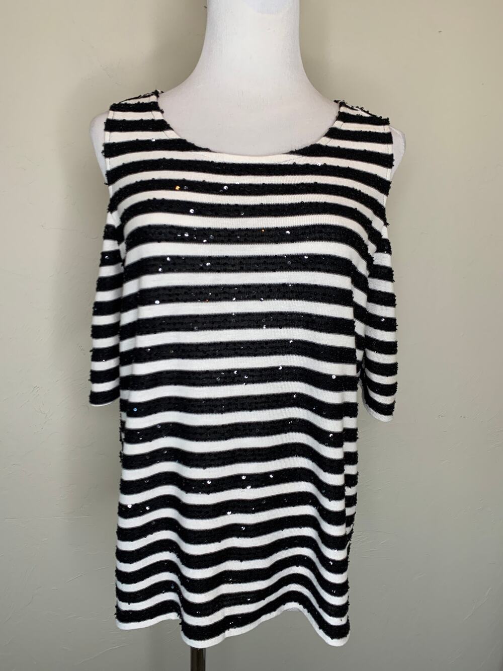 Chico's Black Cream Sequin Cold Shoulder Knit Top Sz 3 Large
